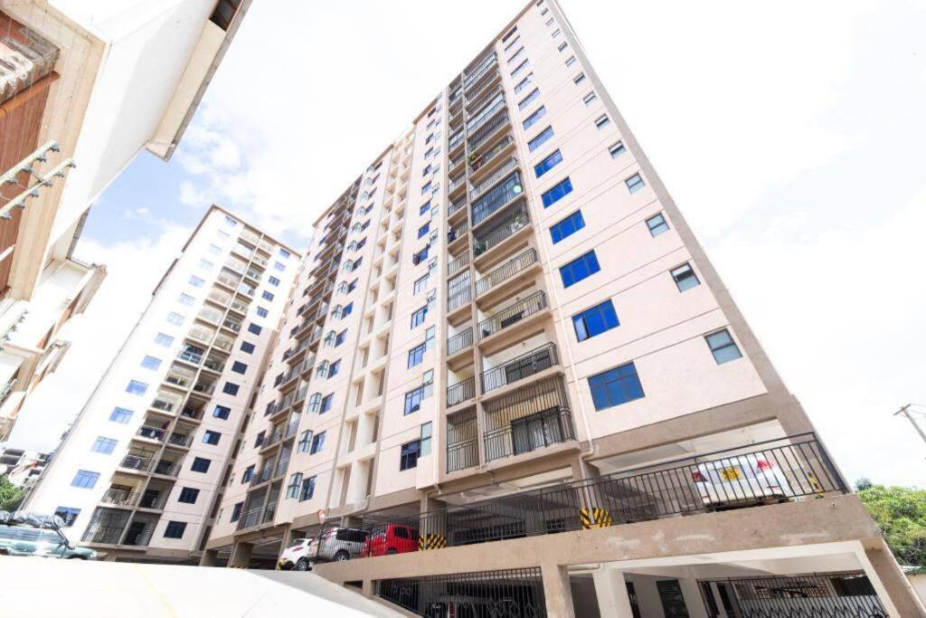 ניירובי Furnished Apartment In Kilimani מראה חיצוני תמונה